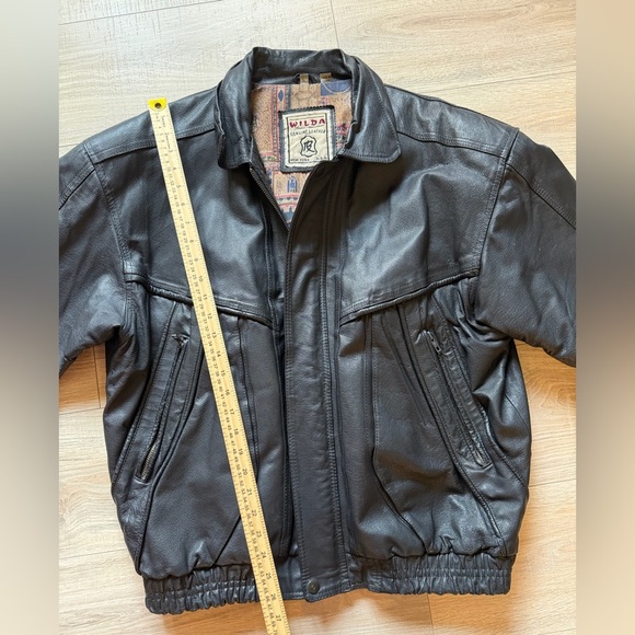 Wilda Vintage Men’s Black Genuine Leather Bomber Jacket L Lined Zip Front - Picture 10 of 13